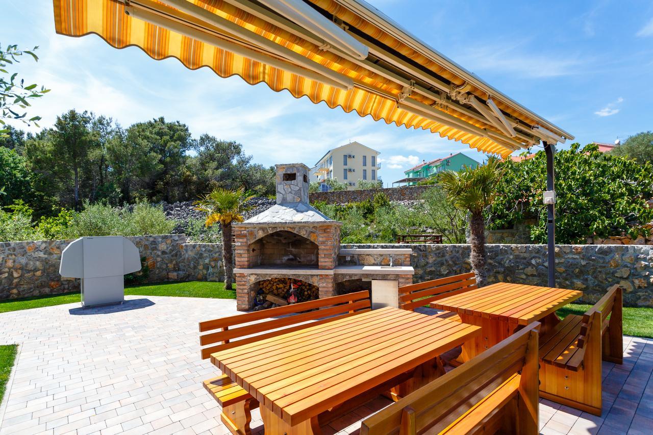 Apartments Vlado Krk Town Luaran gambar
