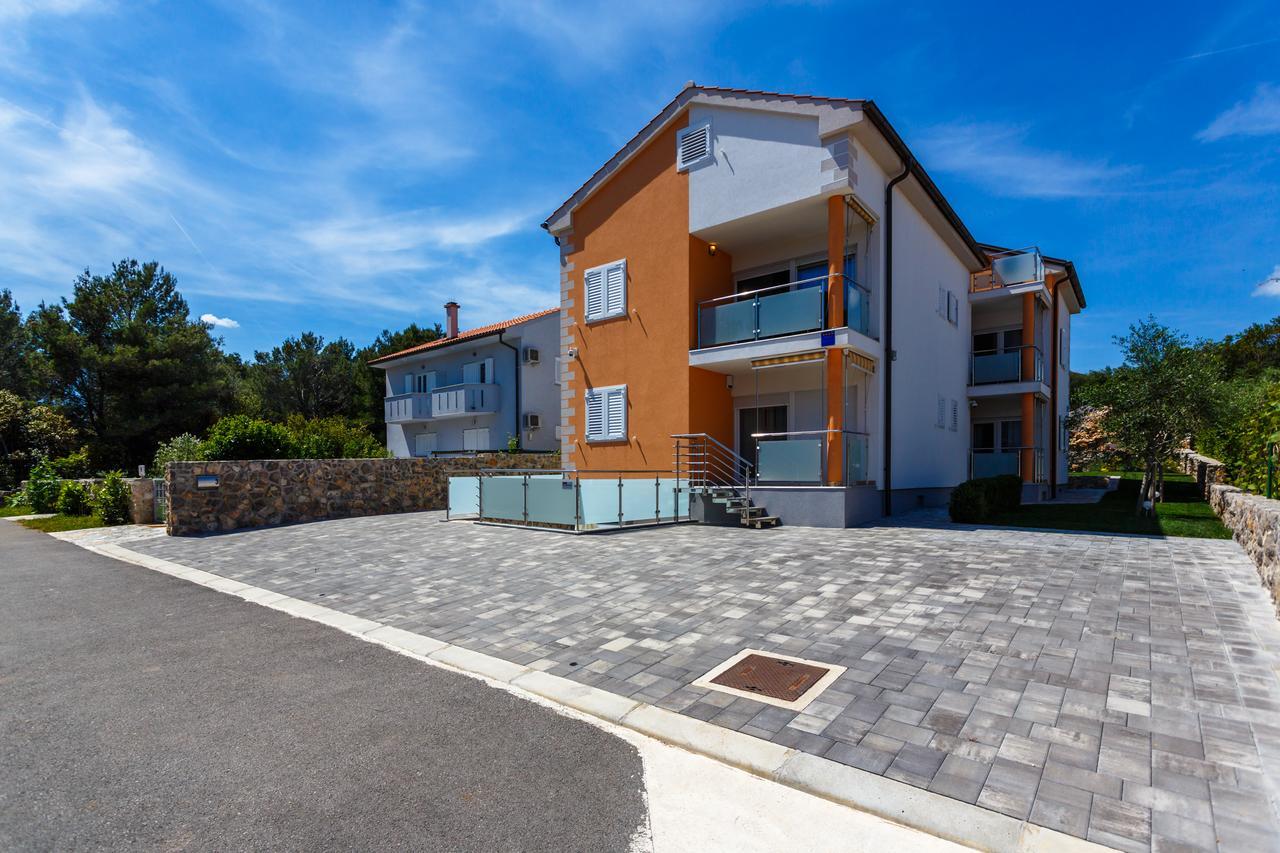Apartments Vlado Krk Town Luaran gambar