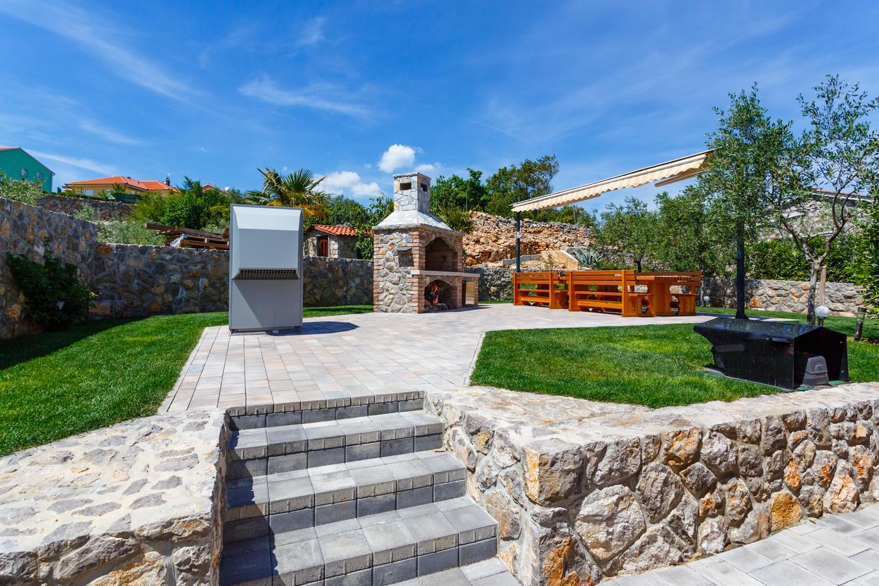 Apartments Vlado Krk Town Luaran gambar