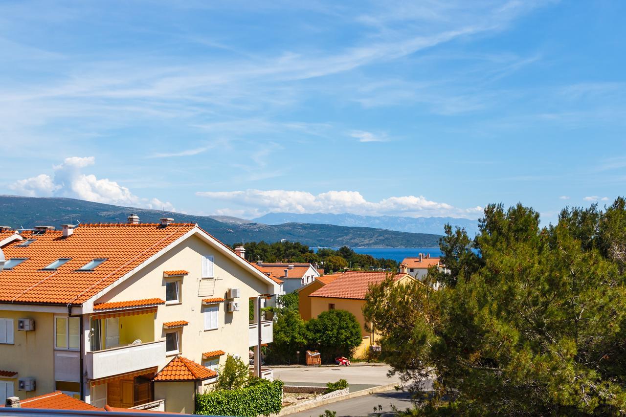 Apartments Vlado Krk Town Luaran gambar