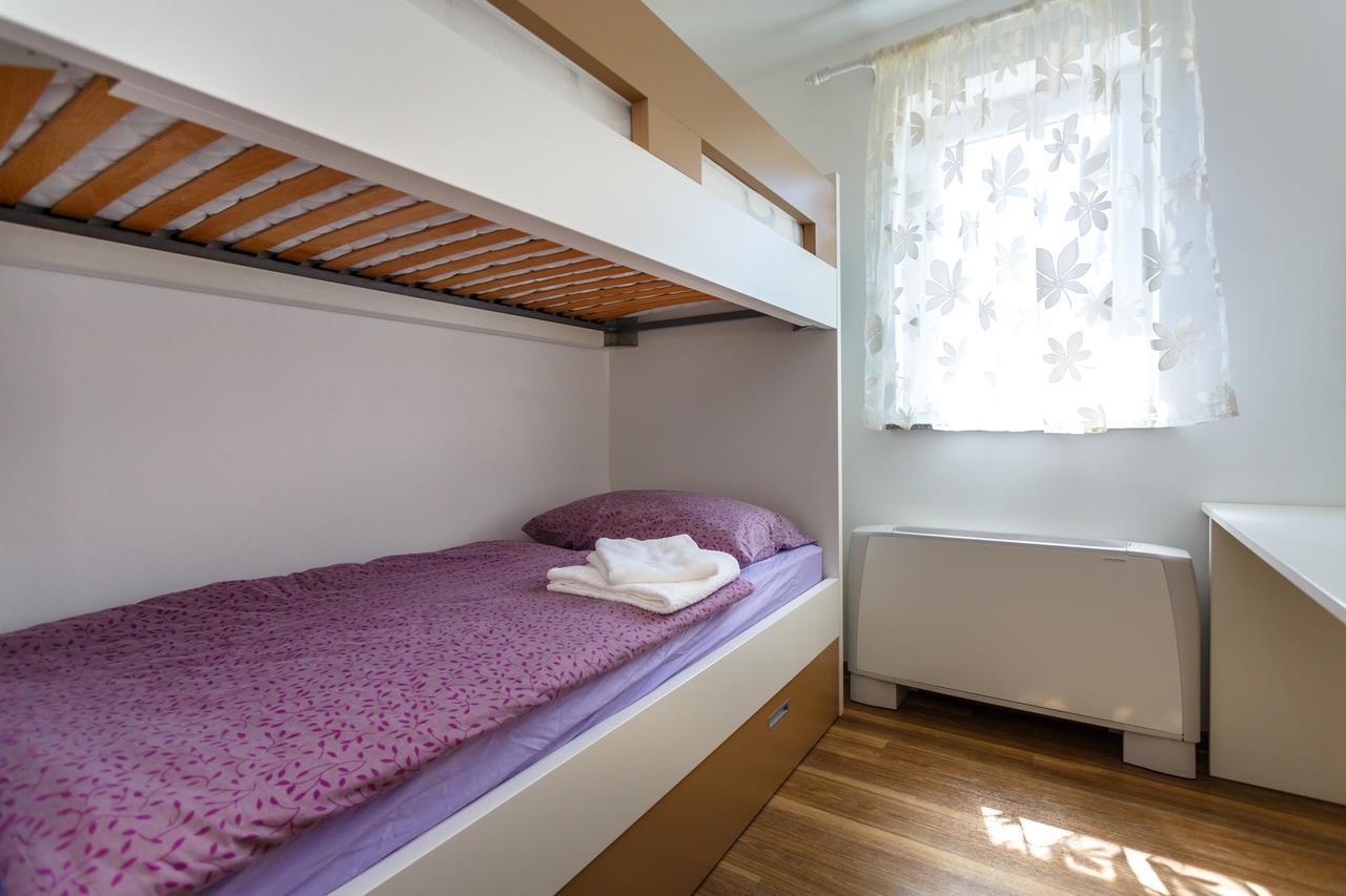 Apartments Vlado Krk Town Luaran gambar