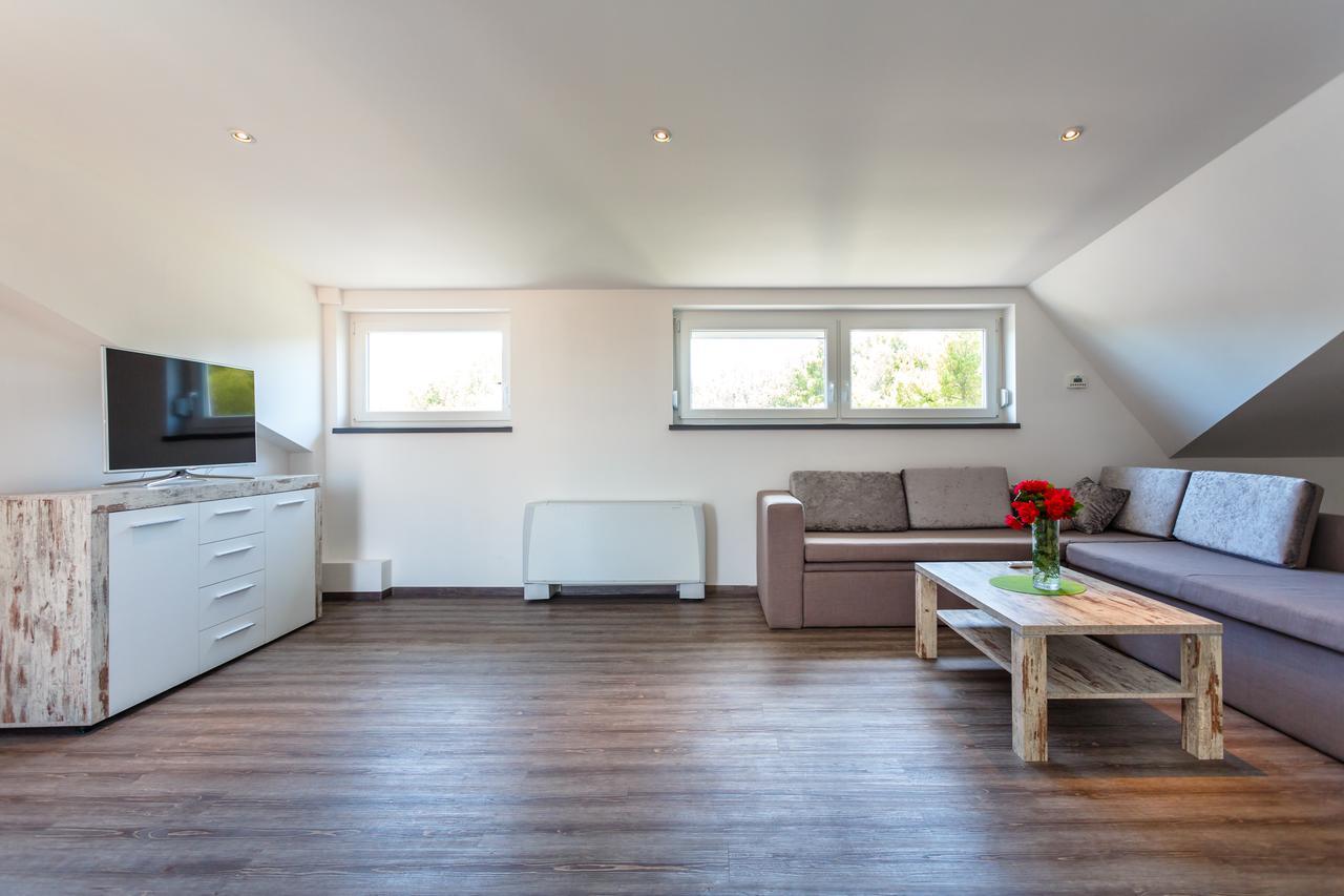 Apartments Vlado Krk Town Luaran gambar