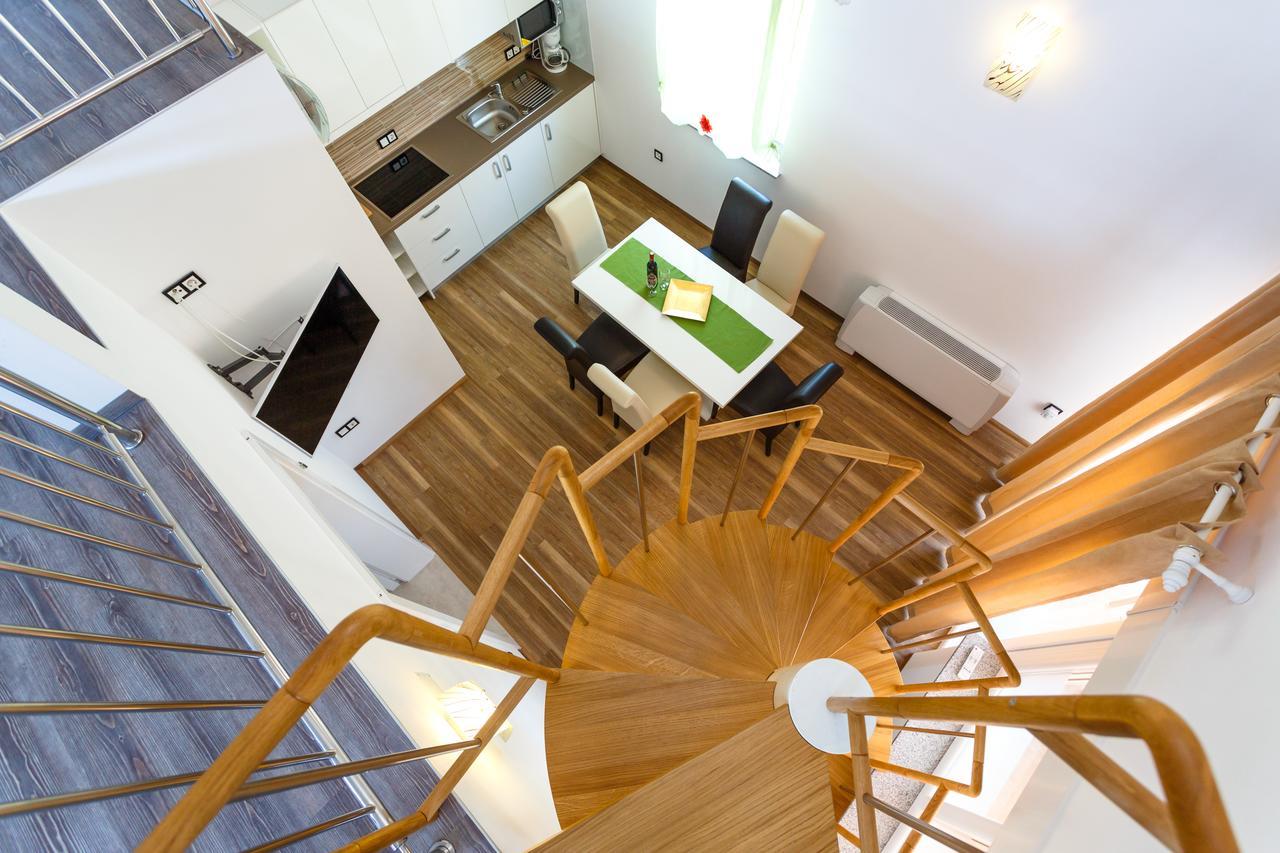 Apartments Vlado Krk Town Luaran gambar
